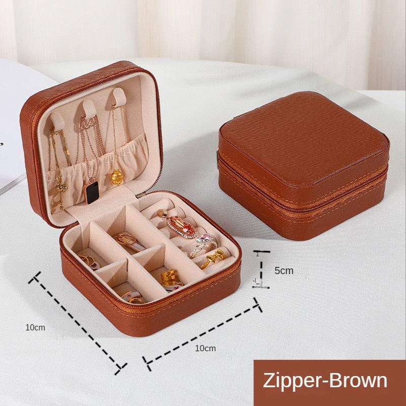 Jewelry Organizer Display Travel PU Leather Jewelry Case Boxes Travel Portable Jewelry Box Storage Organizer Earring Holder Gift Jewellery Box Organizer Small Portable PU Leather Travel Jewelry Storage Case for Rings Earrings Necklace