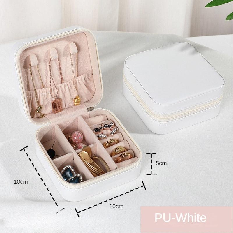 Jewelry Organizer Display Travel PU Leather Jewelry Case Boxes Travel Portable Jewelry Box Storage Organizer Earring Holder Gift Jewellery Box Organizer Small Portable PU Leather Travel Jewelry Storage Case for Rings Earrings Necklace