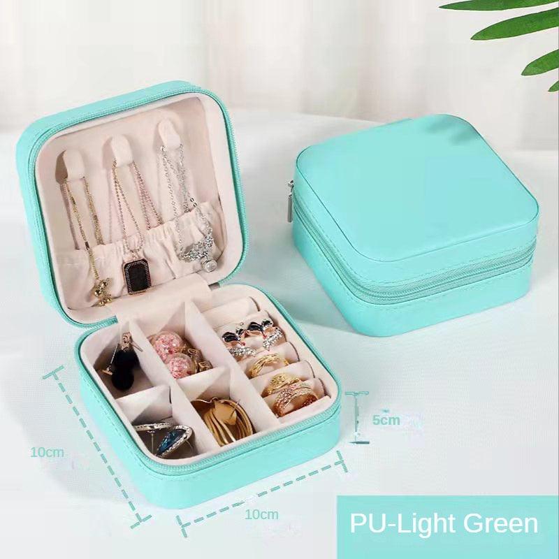 Jewelry Organizer Display Travel PU Leather Jewelry Case Boxes Travel Portable Jewelry Box Storage Organizer Earring Holder Gift Jewellery Box Organizer Small Portable PU Leather Travel Jewelry Storage Case for Rings Earrings Necklace